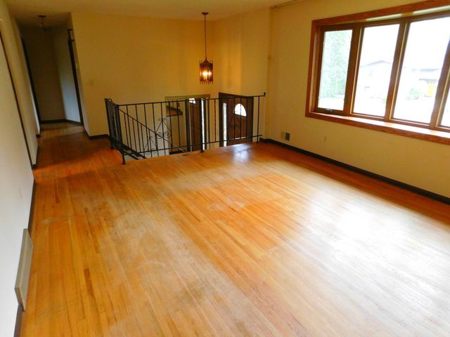 931 Dawn Avenue, Shoreview, MN 55126