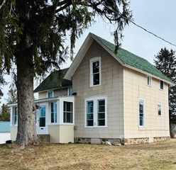 531 W Franklin Avenue, Richmond Twp, MI 49677