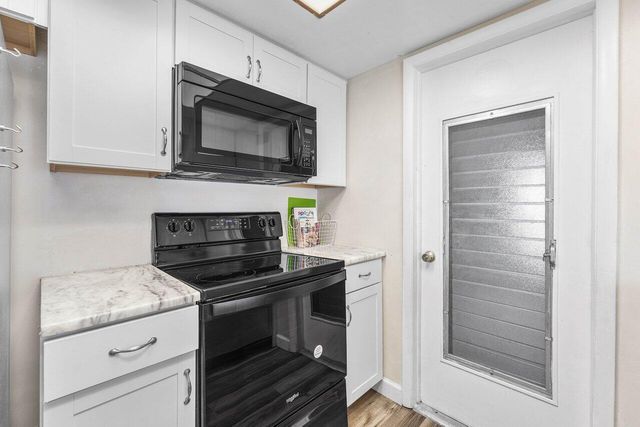 1005 Siesta Avenue, Boynton Beach, FL 33426
