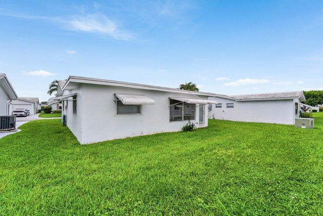 1005 Siesta Avenue, Boynton Beach, FL 33426