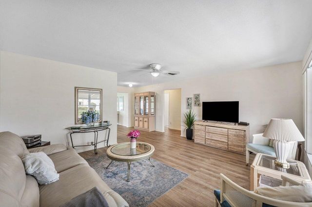 1005 Siesta Avenue, Boynton Beach, FL 33426