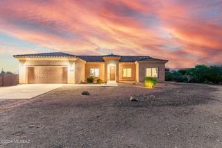 2501 E Roslyn Lane, Vail, AZ 85641