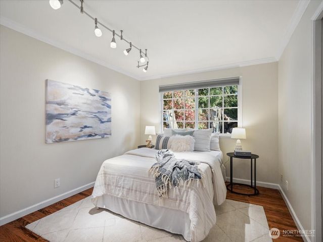 8255 SE 59th Street, Mercer Island, WA 98040