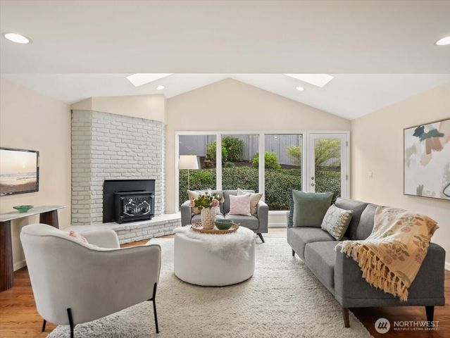 8255 SE 59th Street, Mercer Island, WA 98040