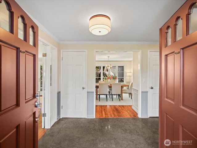 8255 SE 59th Street, Mercer Island, WA 98040