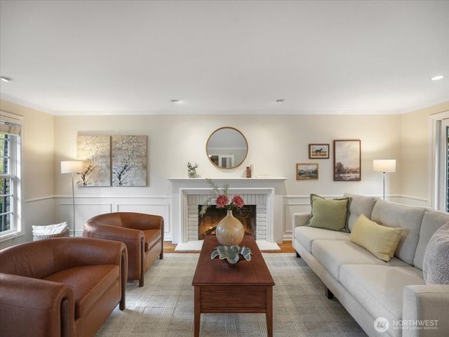 8255 SE 59th Street, Mercer Island, WA 98040