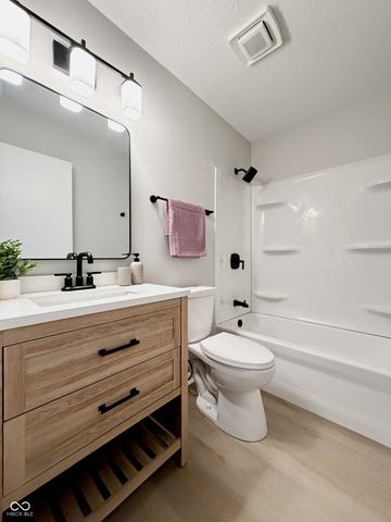 3323 Lauren, Indianapolis, IN 46235