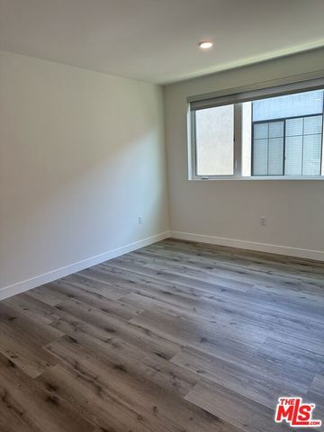 4806 Sylmar Avenue 202, Sherman Oaks, CA 91423