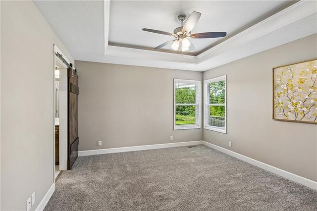 20602 Copper Creek Drive, Peculiar, MO 64078