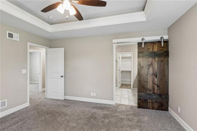 20602 Copper Creek Drive, Peculiar, MO 64078