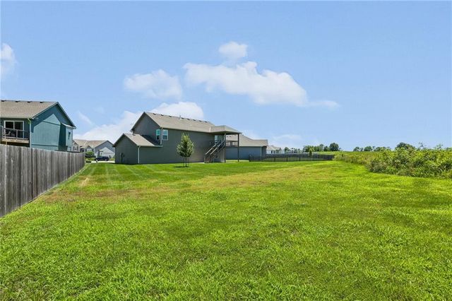 20602 Copper Creek Drive, Peculiar, MO 64078