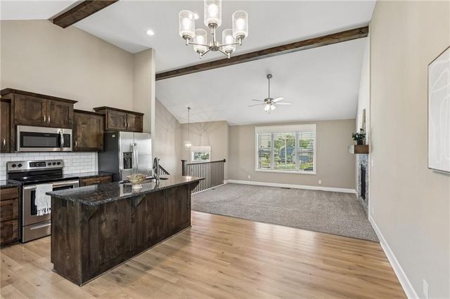 20602 Copper Creek Drive, Peculiar, MO 64078