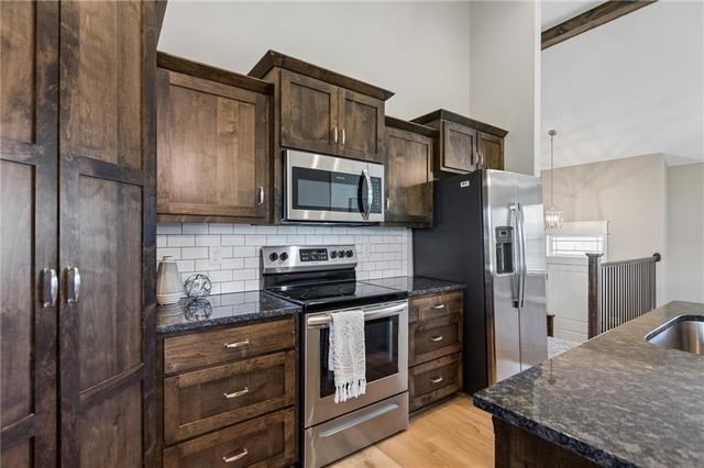 20602 Copper Creek Drive, Peculiar, MO 64078