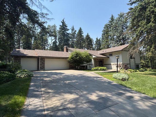 1148 Kenilworth Drive, Woodbury, MN 55125