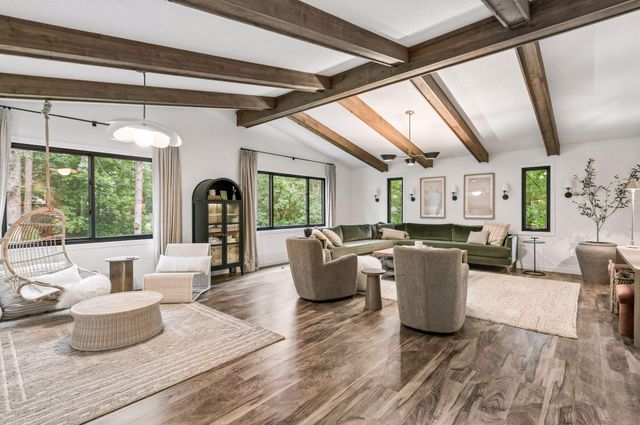 1148 Kenilworth Drive, Woodbury, MN 55125