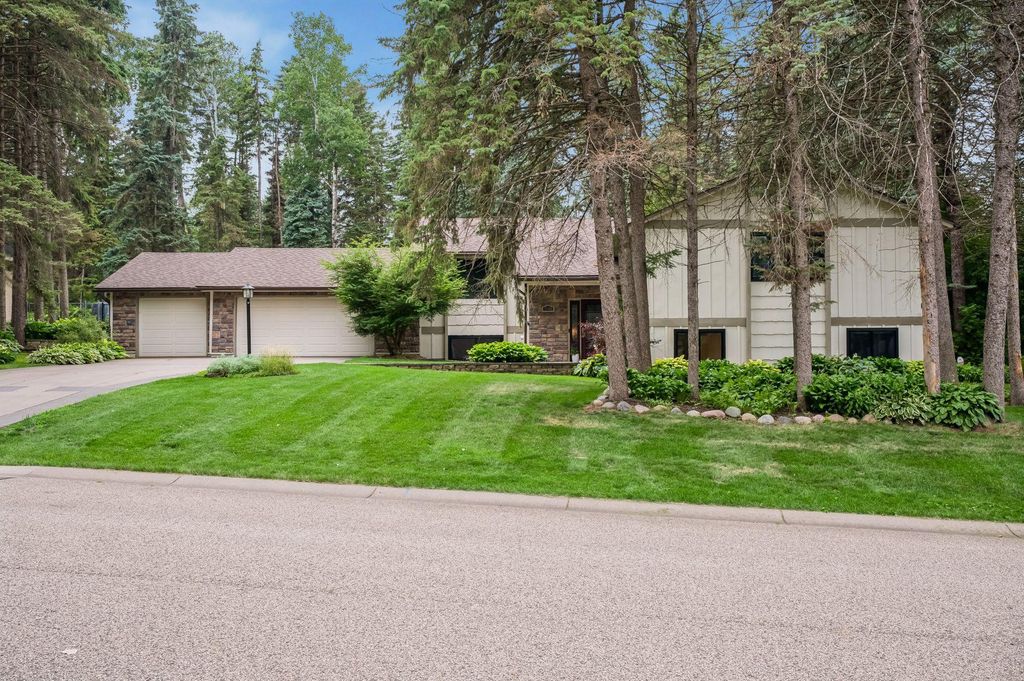 1148 Kenilworth Drive, Woodbury, MN 55125