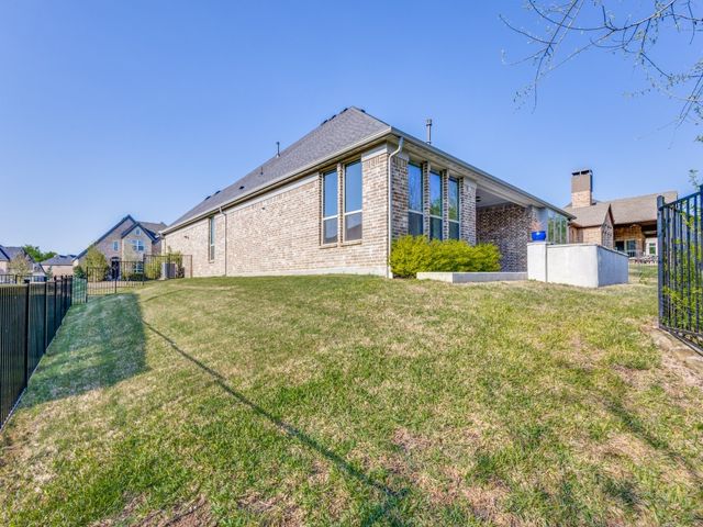 2112 Deer Run, Gunter, TX 75058
