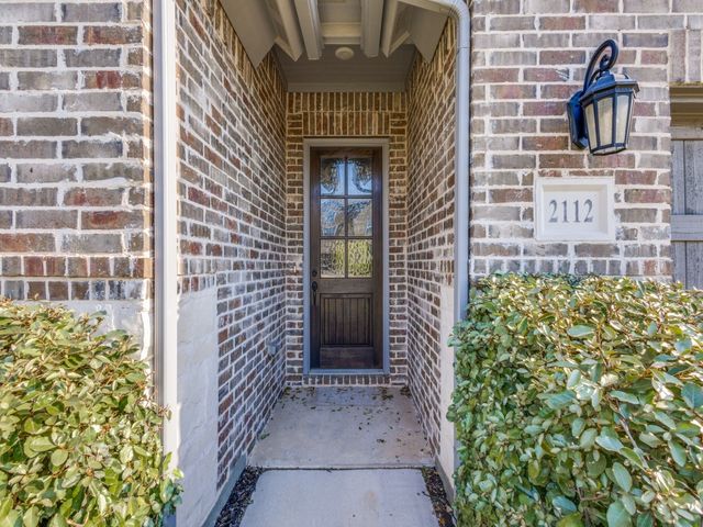 2112 Deer Run, Gunter, TX 75058