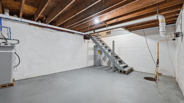 12021 E Jackson Street, Parker City, IN 47368