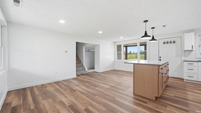 12021 E Jackson Street, Parker City, IN 47368