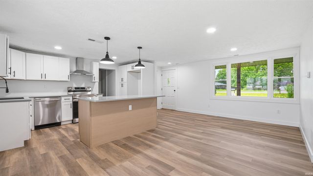 12021 E Jackson Street, Parker City, IN 47368