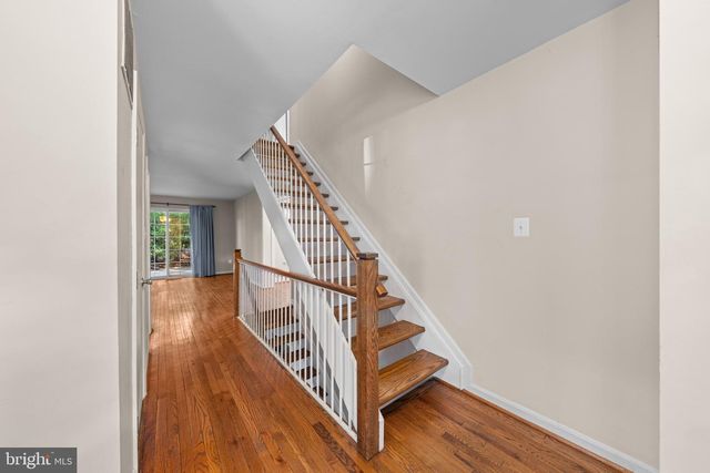2172 GOLF COURSE DR, Reston, VA 20191