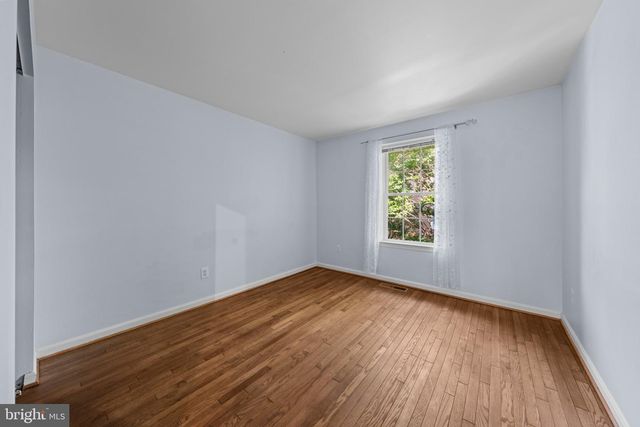 2172 GOLF COURSE DR, Reston, VA 20191