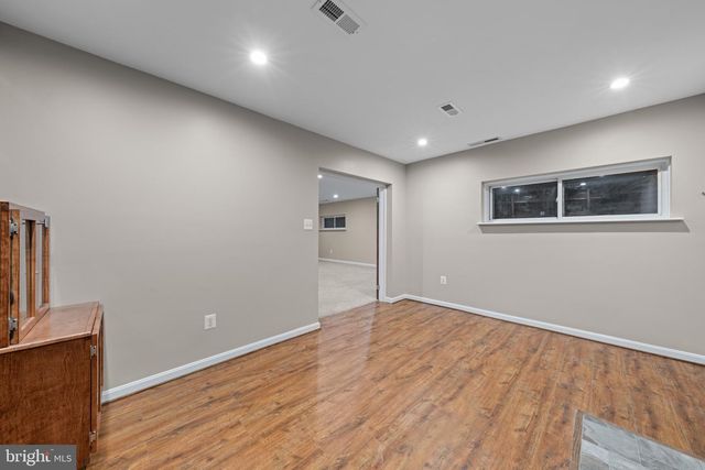 2172 GOLF COURSE DR, Reston, VA 20191