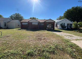 608 W CHURCHILL AVENUE, Electra, TX 76360