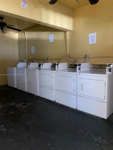 1975 NE 135th St 2D, North Miami, FL 33181