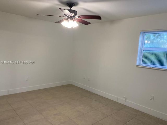 1975 NE 135th St 2D, North Miami, FL 33181