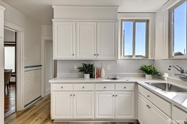 2431 Ulloa Street, San Francisco, CA 94116