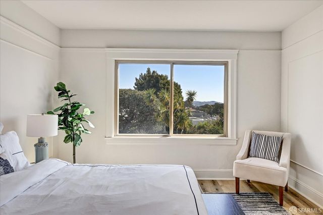 2431 Ulloa Street, San Francisco, CA 94116