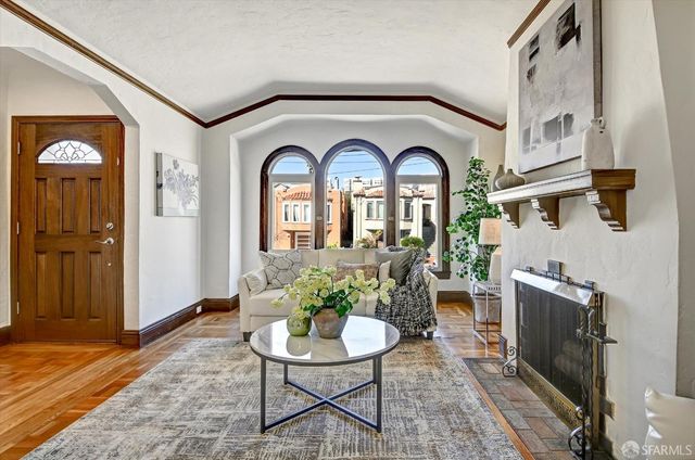 2431 Ulloa Street, San Francisco, CA 94116