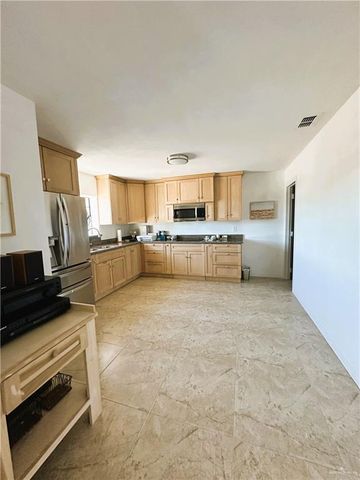 2005 E Bogey Drive, Mission, TX 78572