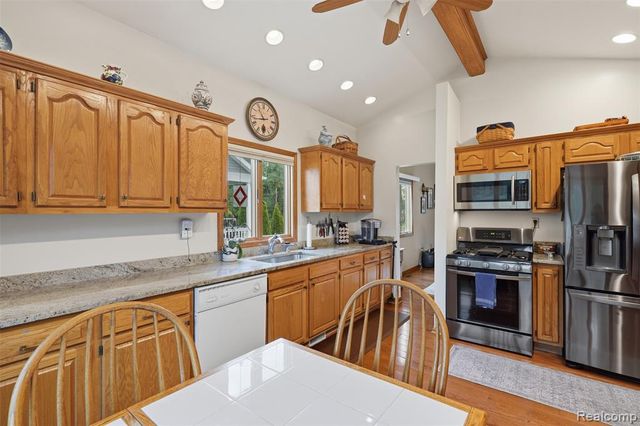 9210 Newburgh Road, Livonia, MI 48150