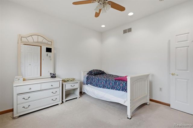 9210 Newburgh Road, Livonia, MI 48150