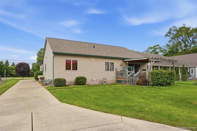 9210 Newburgh Road, Livonia, MI 48150