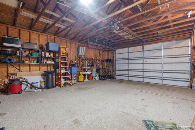 9210 Newburgh Road, Livonia, MI 48150