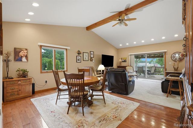 9210 Newburgh Road, Livonia, MI 48150