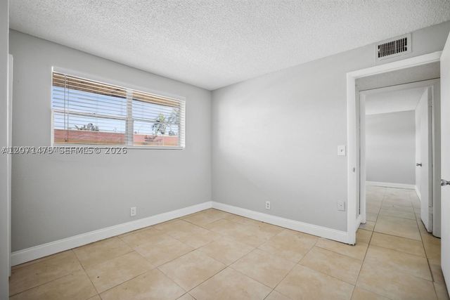850 E Commercial Blvd 214B, Oakland Park, FL 33334