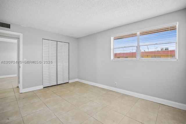 850 E Commercial Blvd 214B, Oakland Park, FL 33334