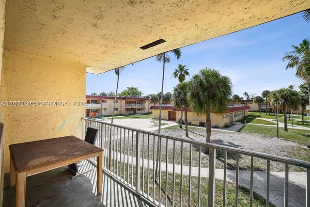 850 E Commercial Blvd 214B, Oakland Park, FL 33334