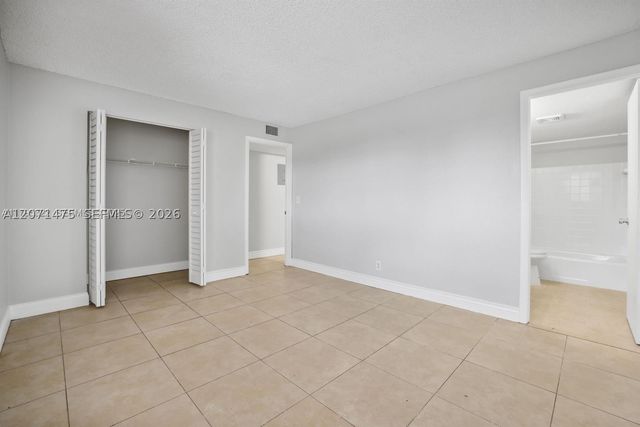 850 E Commercial Blvd 214B, Oakland Park, FL 33334