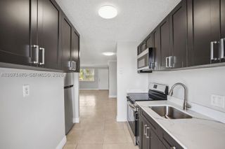 850 E Commercial Blvd 214B, Oakland Park, FL 33334