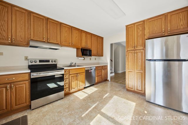 1210 Lawnmeadow Lane, Naperville, IL 60540