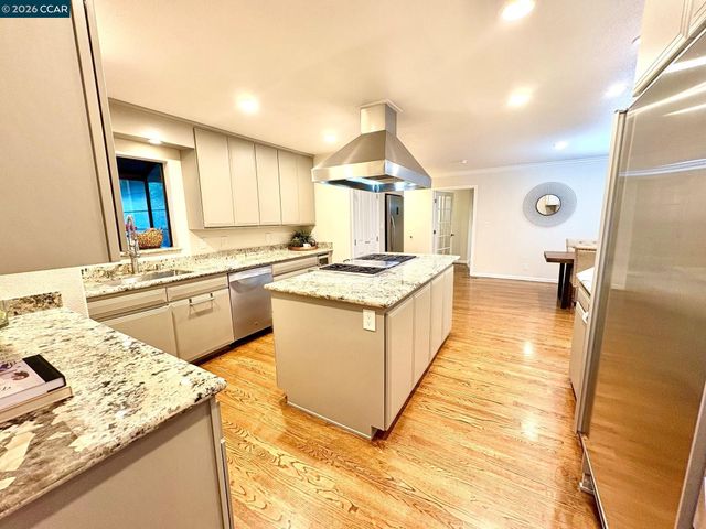 2589 Pebble Beach Loop, Lafayette, CA 94549