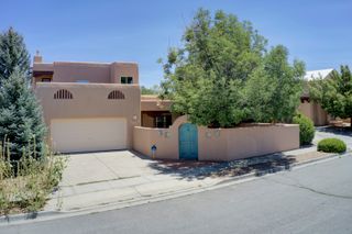 3044 Pueblo Puye, Santa Fe, NM 87507