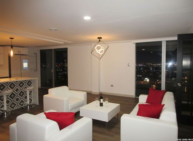 7039 San Pedro Ave Apt 604, San Antonio, TX 78216