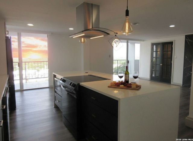 7039 San Pedro Ave Apt 604, San Antonio, TX 78216